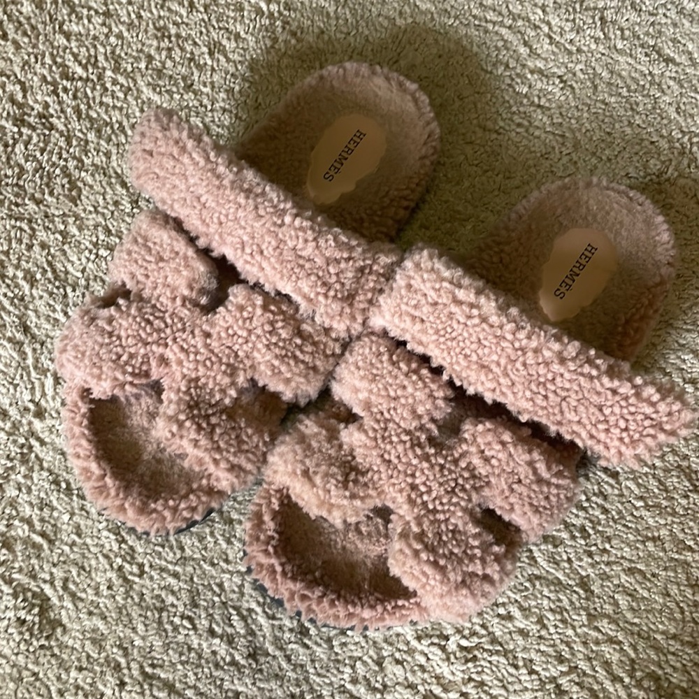 Hermes Shearling Chypre sandals